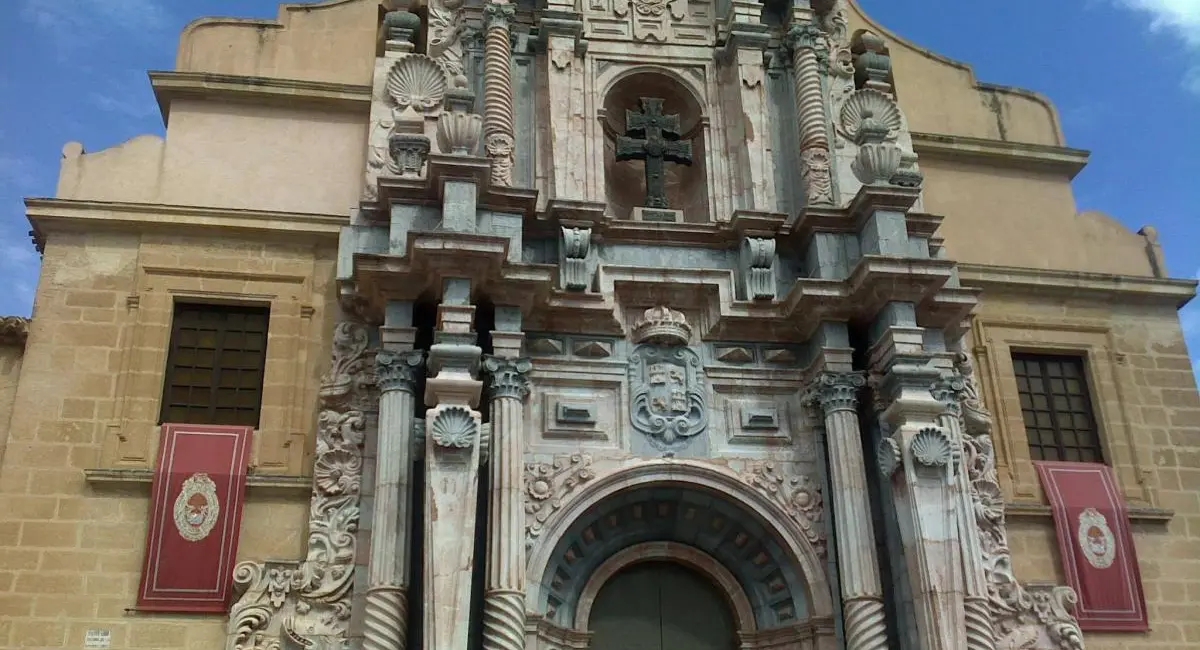 Fachada principal del Santuario de Veracruz